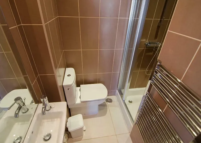 Modern 2 Bed Apartamento