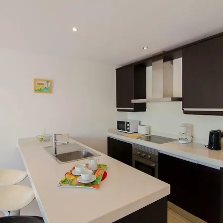 Modern 2 Bed